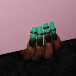 Black Verdant Nail H47-1332